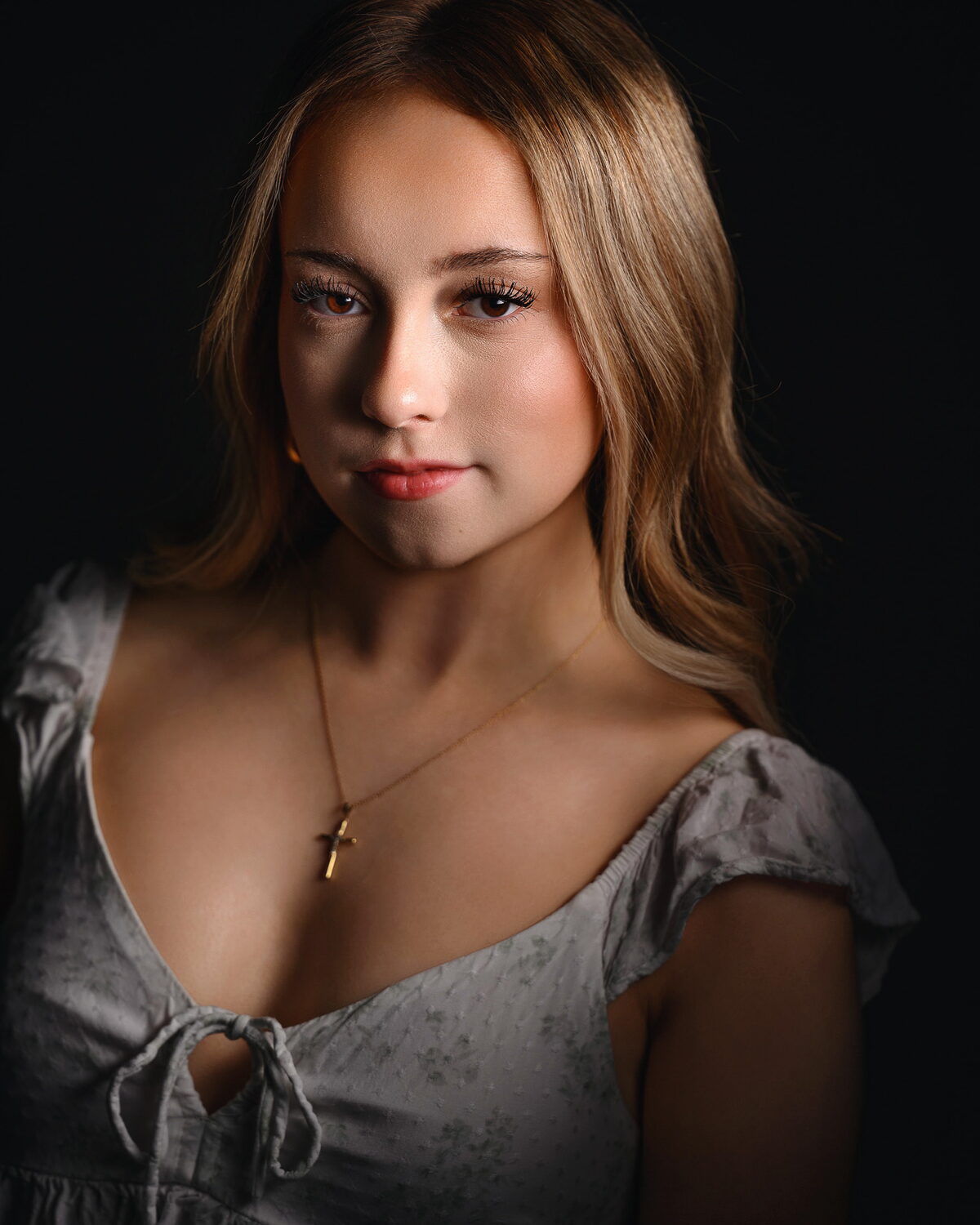 High school senior portrait in Spokane, WA by Scott Martinez Photography